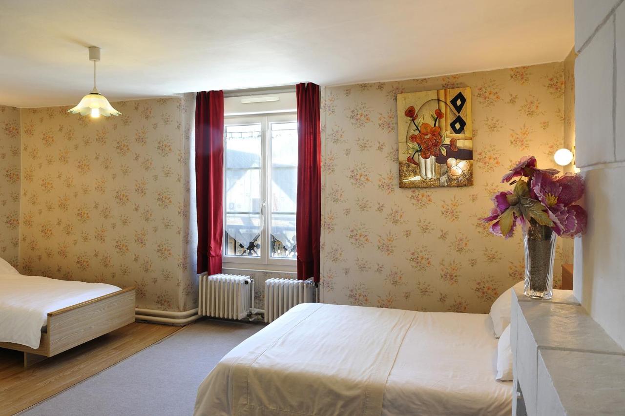 Logis Hostellerie Du Cheval Blanc Sainte-Maure-de-Touraine Exterior foto