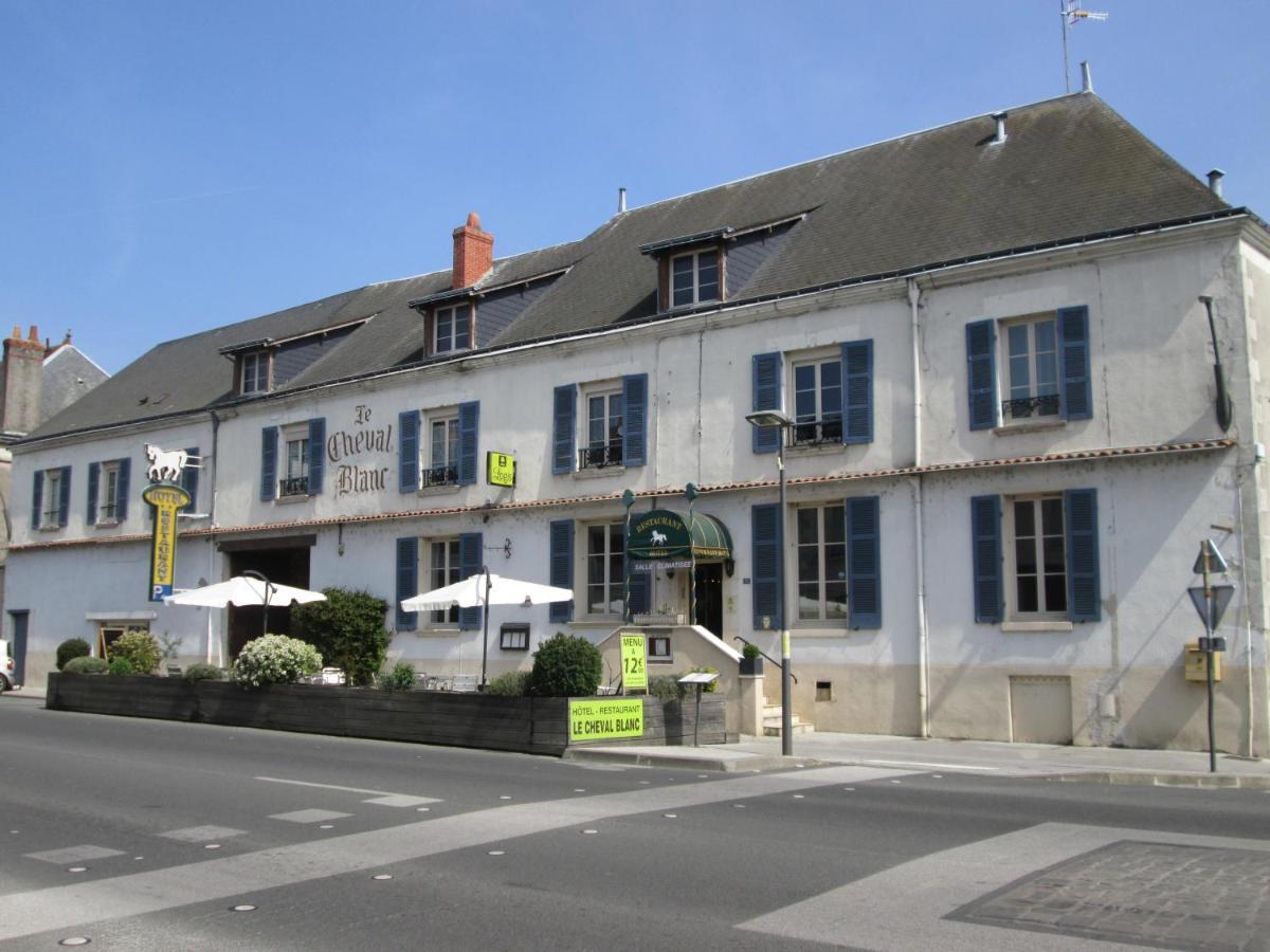 Logis Hostellerie Du Cheval Blanc Sainte-Maure-de-Touraine Exterior foto