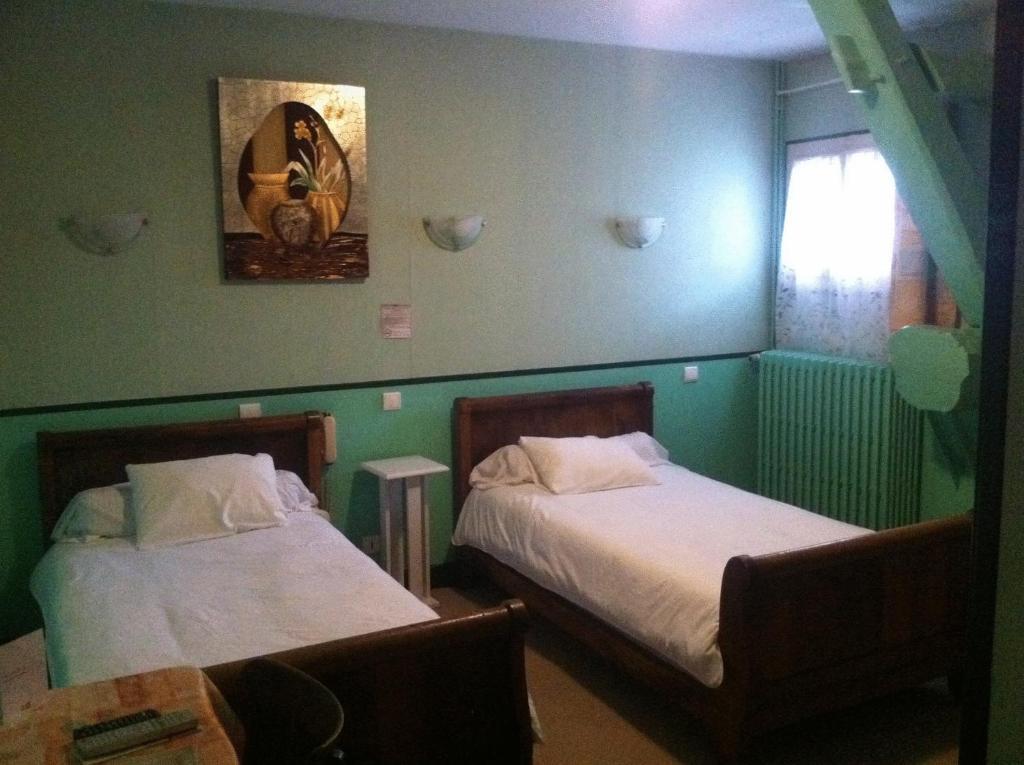 Logis Hostellerie Du Cheval Blanc Sainte-Maure-de-Touraine Zimmer foto